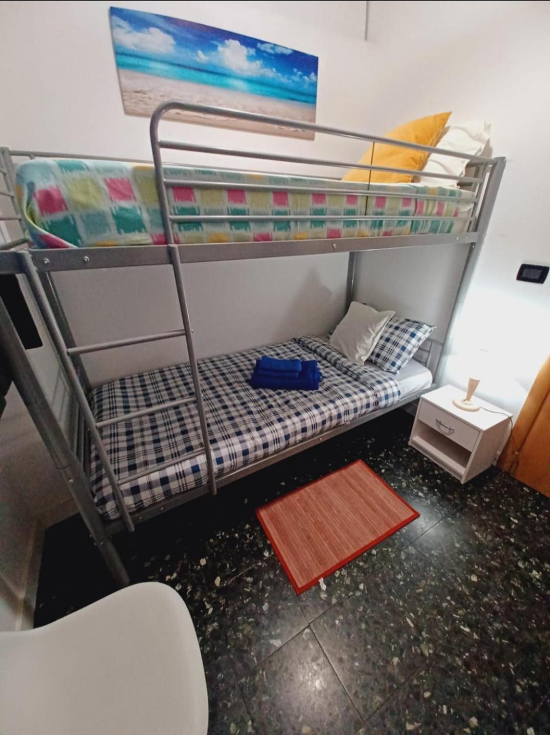 Appartamento Confortevole Genoa Bagian luar foto